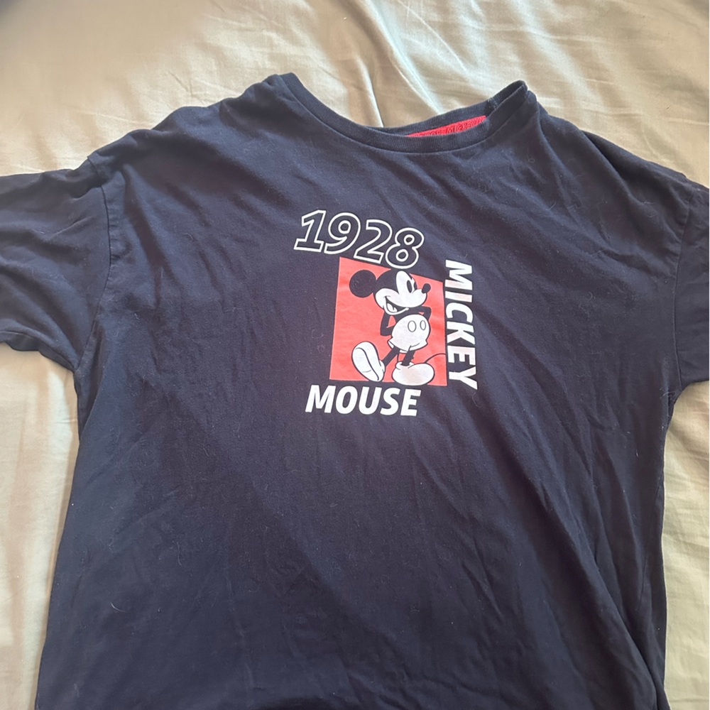 Disney Mickey Mouse graphic tee